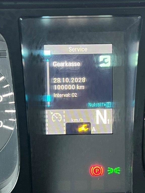 Kravas automašīna ar slēgto virsbūvi Mercedes-Benz Antos 1824 LnR: foto 23