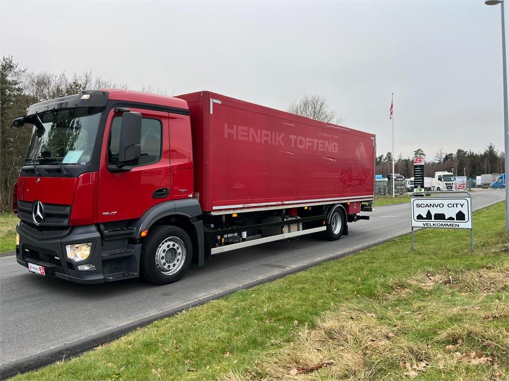 Mercedes-Benz Antos 1827 LnR  - Kravas automašīna ar slēgto virsbūvi: foto 1 Mercedes-Benz Antos 1827 LnR  - Kravas automašīna ar slēgto virsbūvi: foto 1