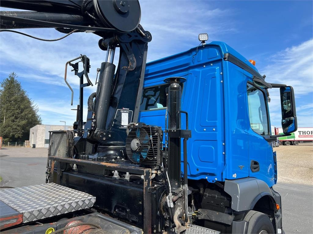 Būvgružu konteineru vedējs Mercedes-Benz Antos 2546 - Hiab 192 E kran: foto 21 Būvgružu konteineru vedējs Mercedes-Benz Antos 2546 - Hiab 192 E kran: foto 21