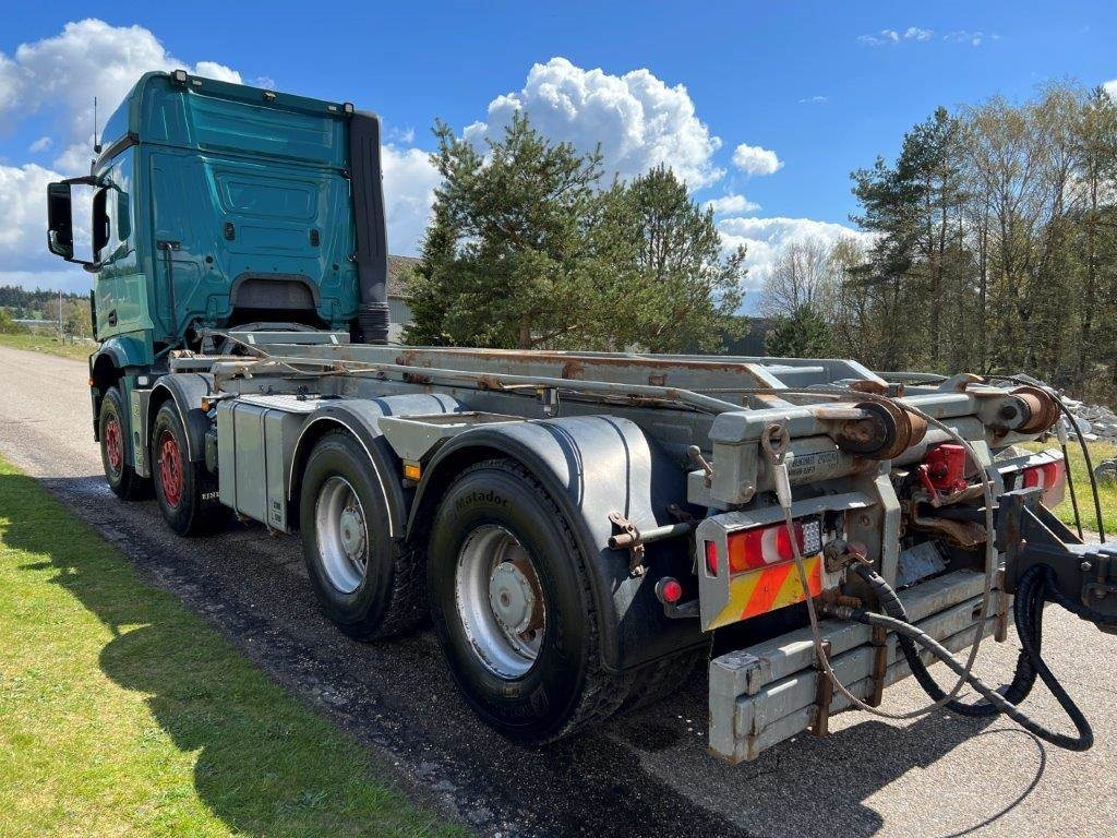 Mercedes-Benz Arocs 3251 K - Būvgružu konteineru vedējs: foto 4 Mercedes-Benz Arocs 3251 K - Būvgružu konteineru vedējs: foto 4