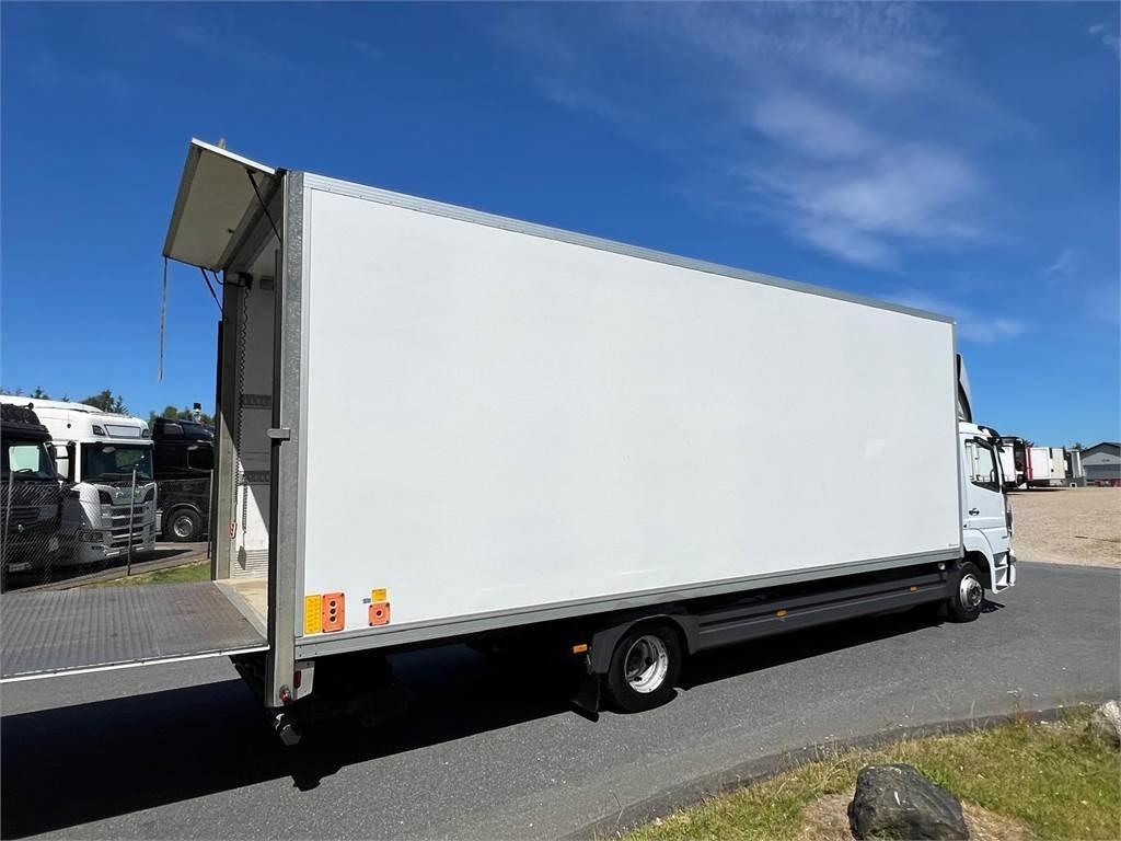 Mercedes-Benz Atego 1224 LnR - Kravas automašīna ar slēgto virsbūvi: foto 3 Mercedes-Benz Atego 1224 LnR - Kravas automašīna ar slēgto virsbūvi: foto 3