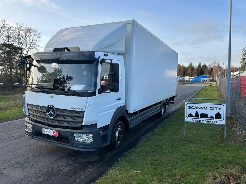 Kravas automašīna ar slēgto virsbūvi Mercedes-Benz Atego 1224 LnR: foto 1