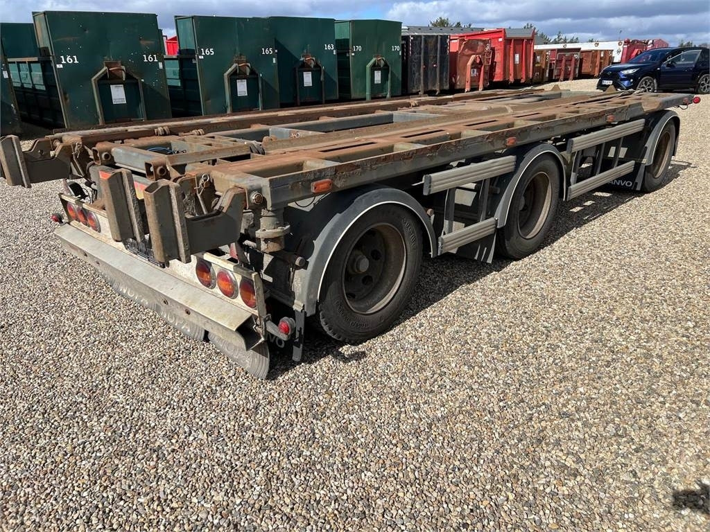 Nopa PTC240 24 ton - 6,5 mtr - 7,0 mtr container - Multilift/ Būvgružu konteinera piekabe: foto 3 Nopa PTC240 24 ton - 6,5 mtr - 7,0 mtr container - Multilift/ Būvgružu konteinera piekabe: foto 3