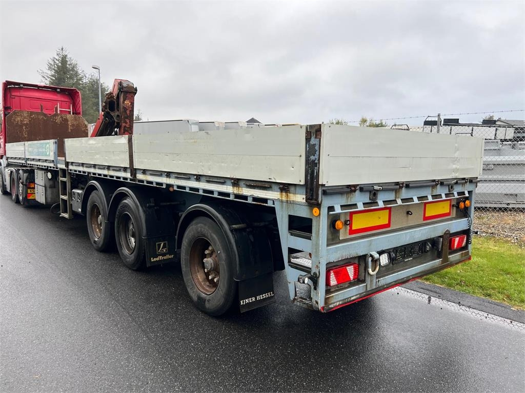 Leci 13,6 mtr. HMF 1820K3 - Puspiekabe: foto 5 Leci 13,6 mtr. HMF 1820K3 - Puspiekabe: foto 5