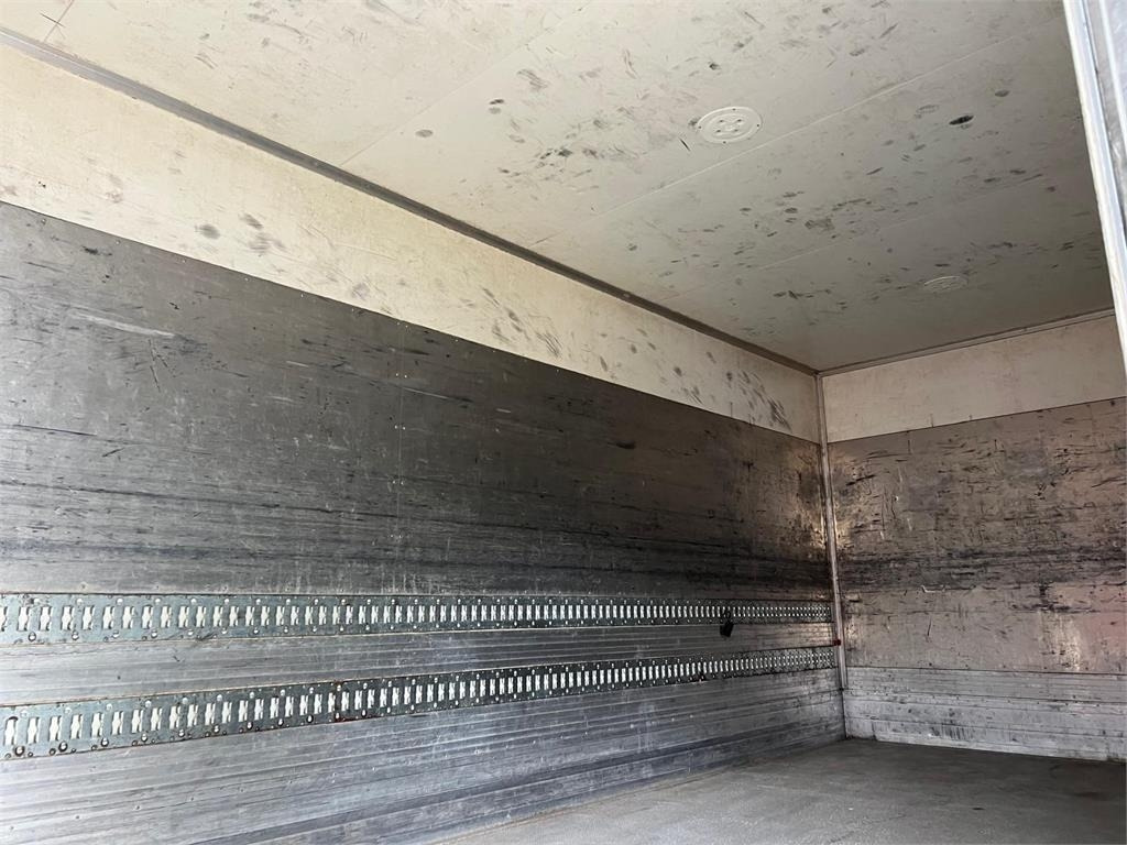 Kravas automašīna ar slēgto virsbūvi Scania P320 DB 4x2 MLB - low entry: foto 13