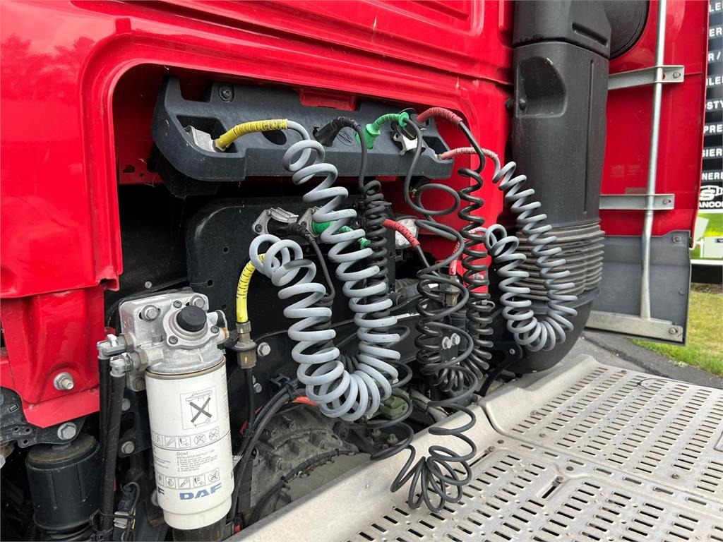 Vilcējs DAF XF 480 TF - hydraulik kit: foto 15 Vilcējs DAF XF 480 TF - hydraulik kit: foto 15