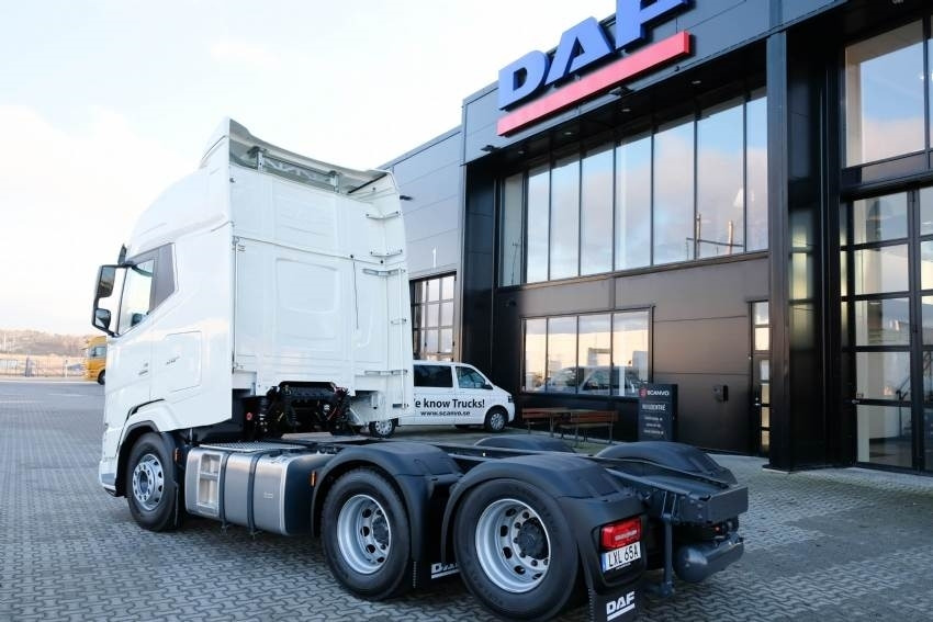 DAF XG+ 530 6x2 - Vilcējs: foto 2 DAF XG+ 530 6x2 - Vilcējs: foto 2
