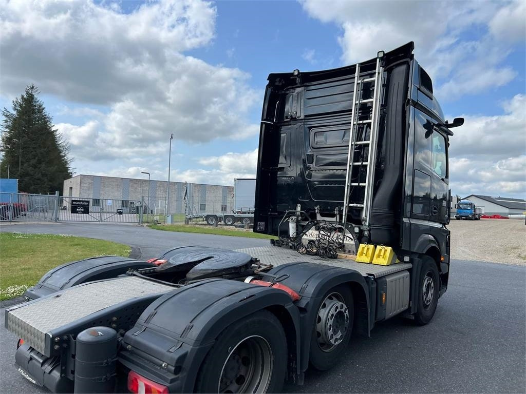 Vilcējs Mercedes-Benz Actros 2545 LS: foto 7