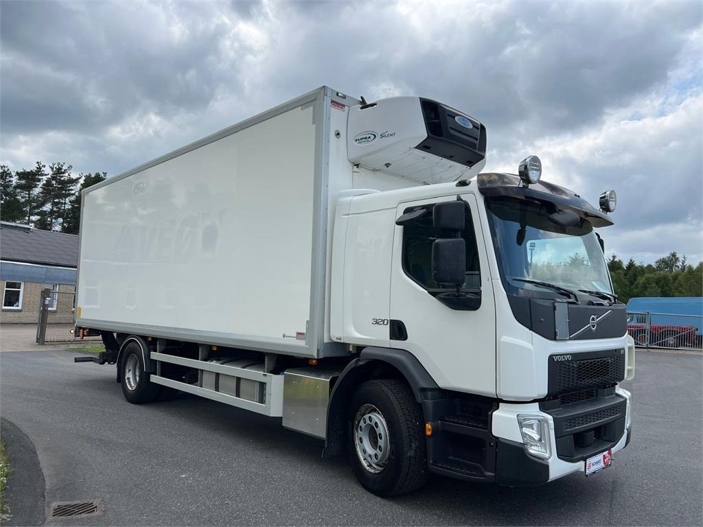 Volvo FE320 18 ton - Kravas automašīna refrižerators: foto 2 Volvo FE320 18 ton - Kravas automašīna refrižerators: foto 2