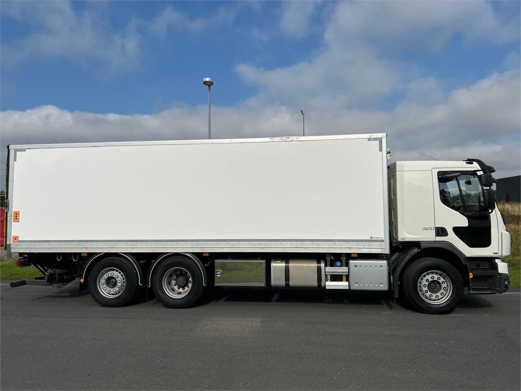 Volvo FE320 6x2*4 - Kravas automašīna ar slēgto virsbūvi: foto 3 Volvo FE320 6x2*4 - Kravas automašīna ar slēgto virsbūvi: foto 3