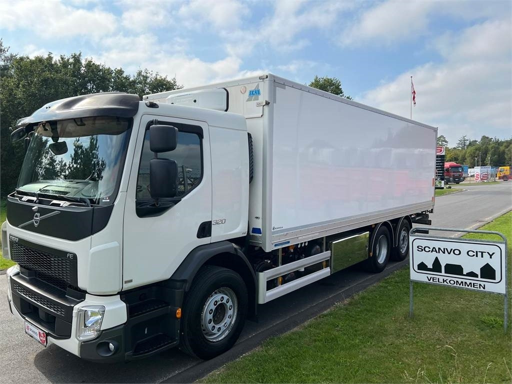 Volvo FE320 6x2*4 - Kravas automašīna ar slēgto virsbūvi: foto 1 Volvo FE320 6x2*4 - Kravas automašīna ar slēgto virsbūvi: foto 1