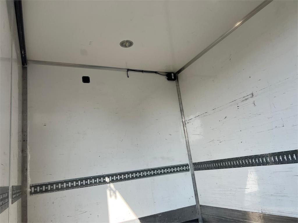 Volvo FL 16 ton 250HK - Kravas automašīna ar slēgto virsbūvi: foto 5 Volvo FL 16 ton 250HK - Kravas automašīna ar slēgto virsbūvi: foto 5