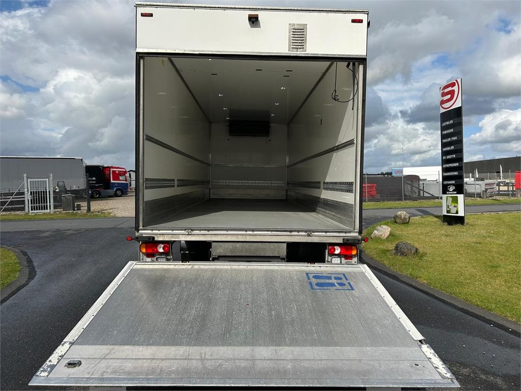 Volvo FL 250 16 ton - Kravas automašīna refrižerators: foto 4 Volvo FL 250 16 ton - Kravas automašīna refrižerators: foto 4