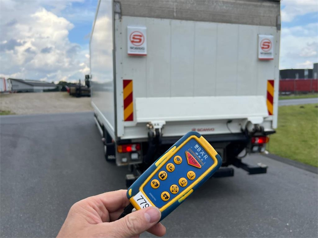 Volvo FL 250 16 ton - Kravas automašīna refrižerators: foto 4 Volvo FL 250 16 ton - Kravas automašīna refrižerators: foto 4