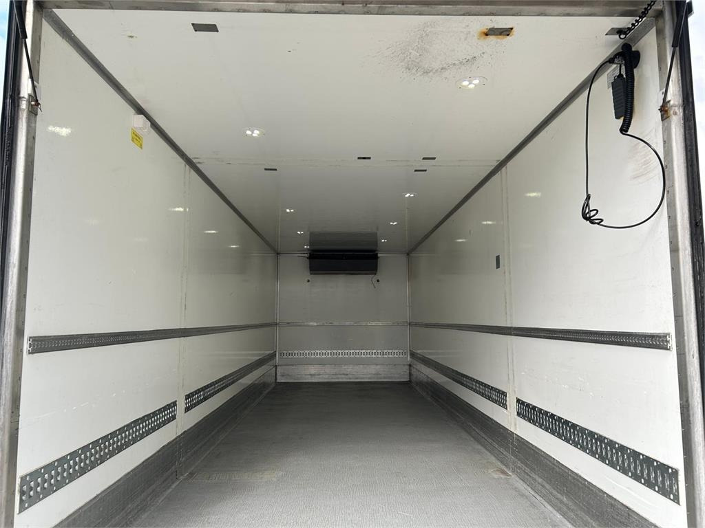 Volvo FL 250 16 ton - Kravas automašīna refrižerators: foto 5 Volvo FL 250 16 ton - Kravas automašīna refrižerators: foto 5