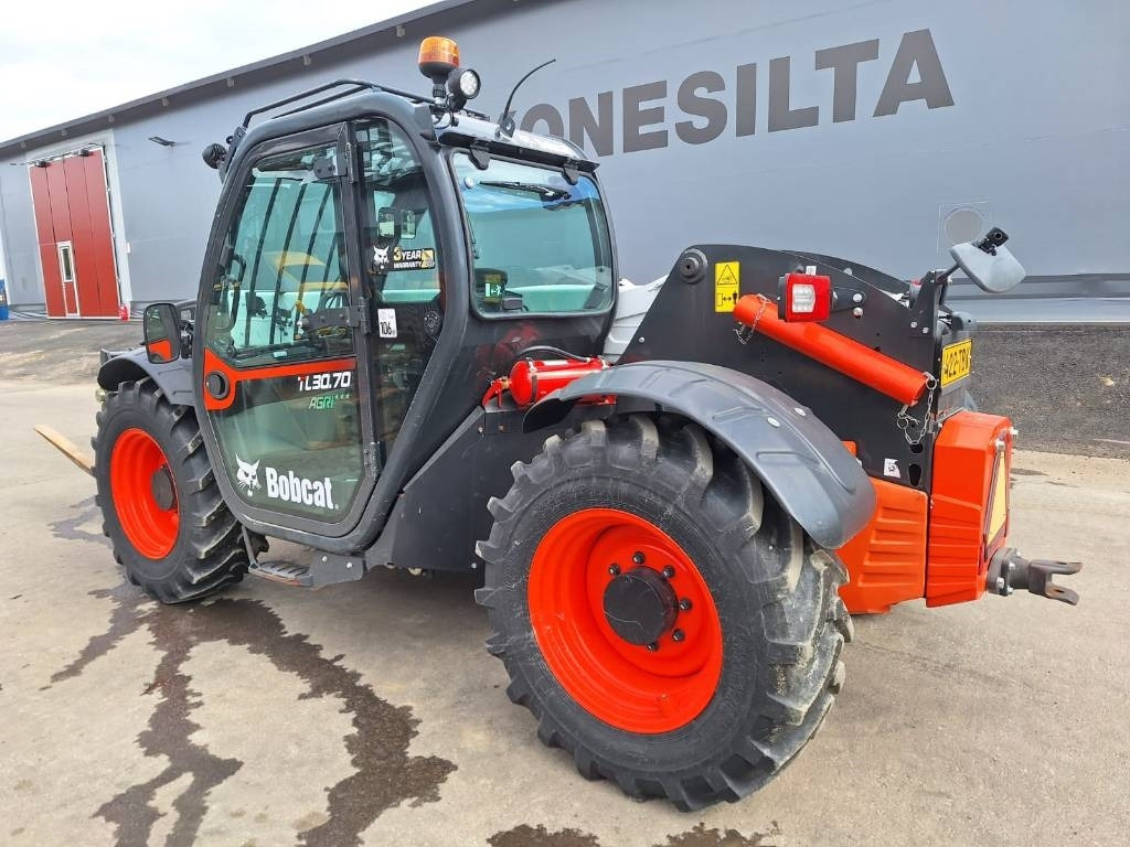 Bobcat MYYTY! SOLD! TL30.70 AGRI - Teleskopiskais iekrāvējs: foto 2 Bobcat MYYTY! SOLD! TL30.70 AGRI - Teleskopiskais iekrāvējs: foto 2