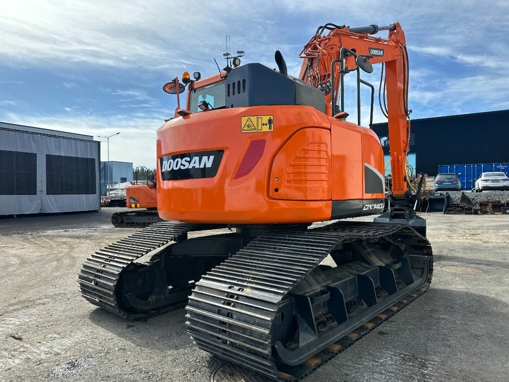 Doosan DX 140 LCR-5 metsäalusta - Kāpurķēžu ekskavators: foto 4 Doosan DX 140 LCR-5 metsäalusta - Kāpurķēžu ekskavators: foto 4