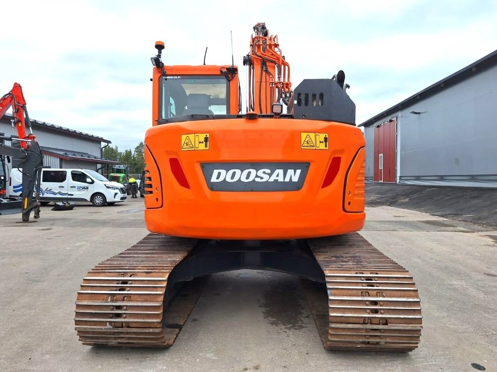 Doosan DX140LCR-5 PYÖRITTÄJÄLLÄ - Kāpurķēžu ekskavators: foto 3 Doosan DX140LCR-5 PYÖRITTÄJÄLLÄ - Kāpurķēžu ekskavators: foto 3