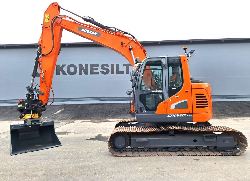 Doosan DX140LCR-5 PYÖRITTÄJÄLLÄ - Kāpurķēžu ekskavators: foto 1 Doosan DX140LCR-5 PYÖRITTÄJÄLLÄ - Kāpurķēžu ekskavators: foto 1