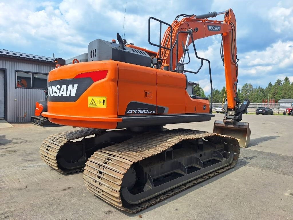 Doosan DX160LCH-5 METSÄMALLI KALLISTAJALLA - Kāpurķēžu ekskavators: foto 4 Doosan DX160LCH-5 METSÄMALLI KALLISTAJALLA - Kāpurķēžu ekskavators: foto 4