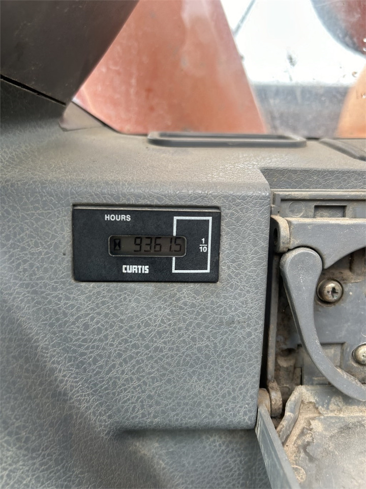 Kāpurķēžu ekskavators Doosan DX180LC PYÖRITTÄJÄLLÄ: foto 8
