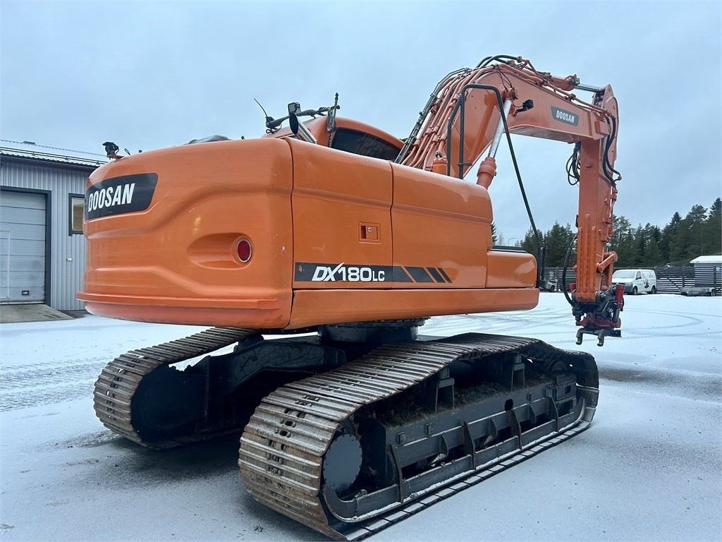 Doosan MYYTY! SOLD! DX180LCH PYÖRITTÄJÄLLÄ - Kāpurķēžu ekskavators: foto 4 Doosan MYYTY! SOLD! DX180LCH PYÖRITTÄJÄLLÄ - Kāpurķēžu ekskavators: foto 4
