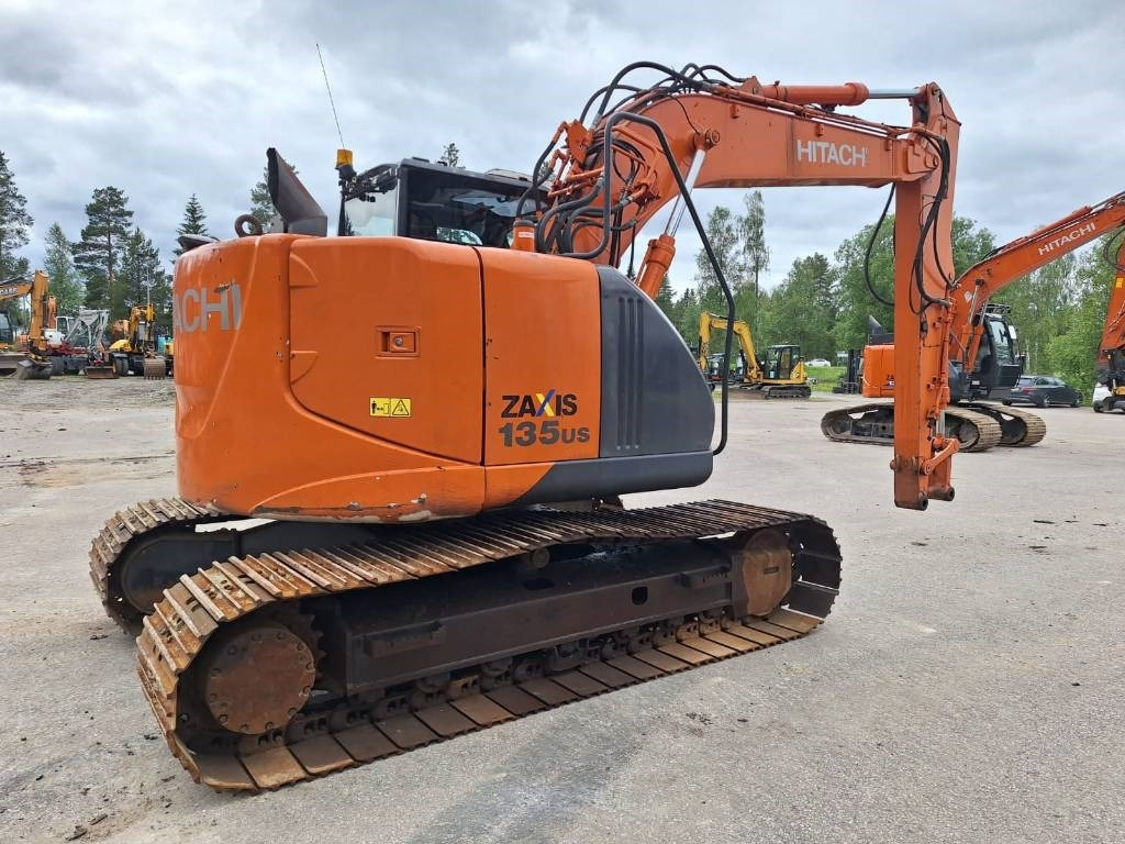 Hitachi MYYTY!!SOLD!! ZX135USB-5 RASVARILLA - Kāpurķēžu ekskavators: foto 4 Hitachi MYYTY!!SOLD!! ZX135USB-5 RASVARILLA - Kāpurķēžu ekskavators: foto 4