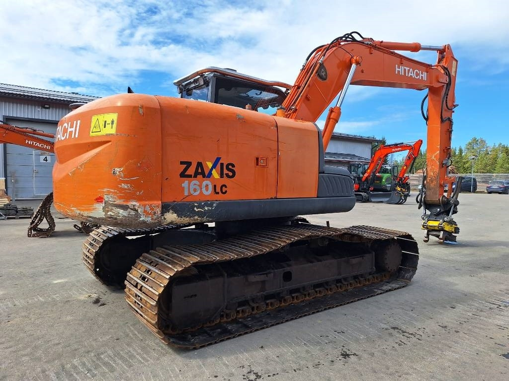 Hitachi MYYTY! SOLD! ZX160LC-3 - Kāpurķēžu ekskavators: foto 4 Hitachi MYYTY! SOLD! ZX160LC-3 - Kāpurķēžu ekskavators: foto 4