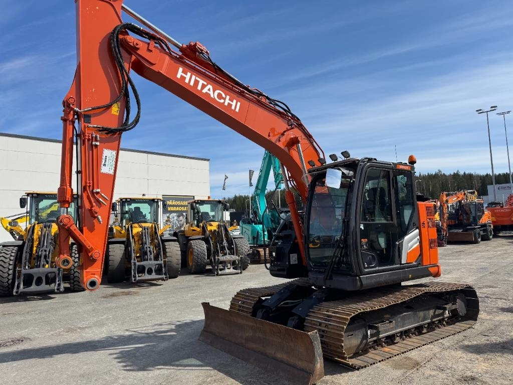Hitachi ZX 135 USBL-7 Puskulevy - Kāpurķēžu ekskavators: foto 2 Hitachi ZX 135 USBL-7 Puskulevy - Kāpurķēžu ekskavators: foto 2