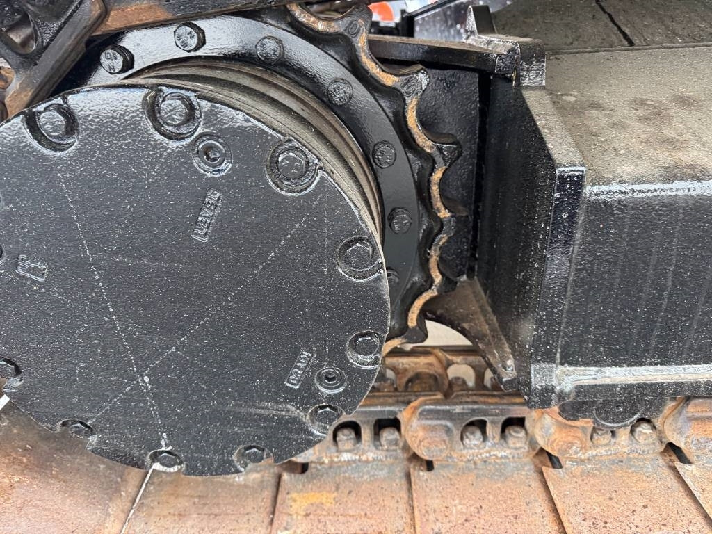 Kāpurķēžu ekskavators Hitachi ZX130LCN-7 -STAGE V-: foto 9
