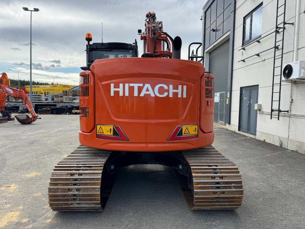 Hitachi ZX135USBL-7 PYÖRITTÄJÄLLÄ - Kāpurķēžu ekskavators: foto 4 Hitachi ZX135USBL-7 PYÖRITTÄJÄLLÄ - Kāpurķēžu ekskavators: foto 4