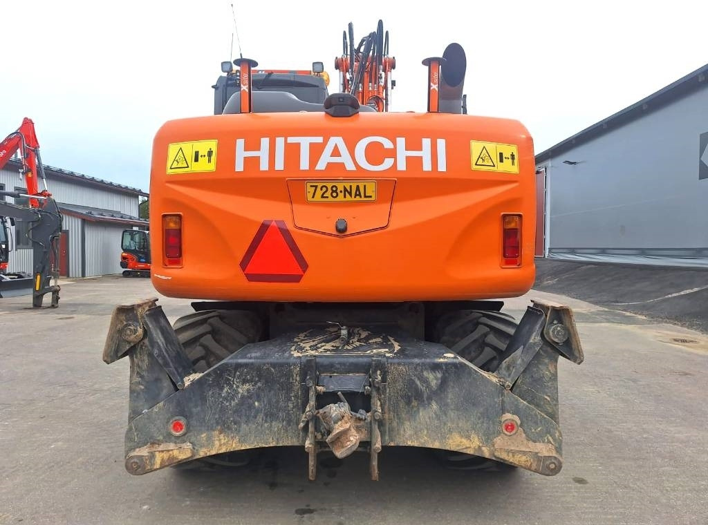 Hitachi ZX140W-5 HUIPPUVARUSTEET - Riteņu ekskavators: foto 3 Hitachi ZX140W-5 HUIPPUVARUSTEET - Riteņu ekskavators: foto 3
