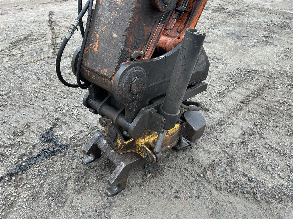Hitachi ZX210LC-3 - Kāpurķēžu ekskavators: foto 5 Hitachi ZX210LC-3 - Kāpurķēžu ekskavators: foto 5