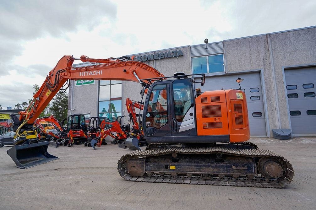 Hitachi ZX225USLC-5B MARTTIINILLA  - Kāpurķēžu ekskavators: foto 1 Hitachi ZX225USLC-5B MARTTIINILLA  - Kāpurķēžu ekskavators: foto 1