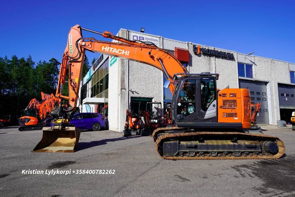 Hitachi ZX225USLC-6 Huippuvarusteet! - Kāpurķēžu ekskavators: foto 1 Hitachi ZX225USLC-6 Huippuvarusteet! - Kāpurķēžu ekskavators: foto 1