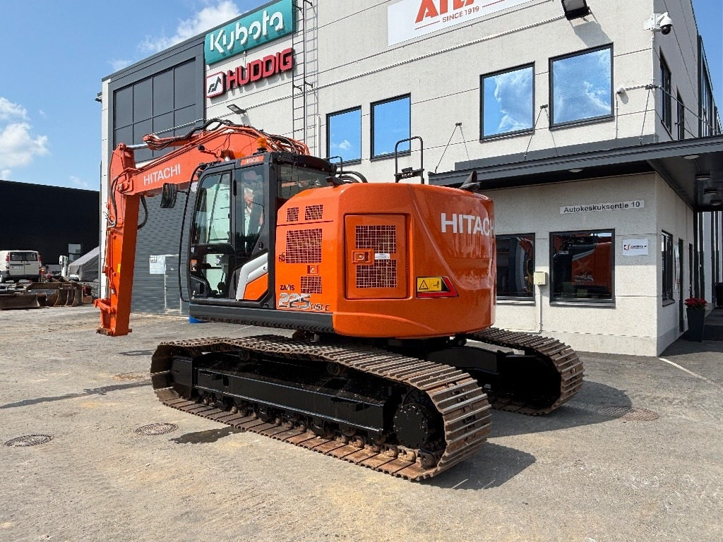Hitachi ZX225USLC-7 - Kāpurķēžu ekskavators: foto 2 Hitachi ZX225USLC-7 - Kāpurķēžu ekskavators: foto 2