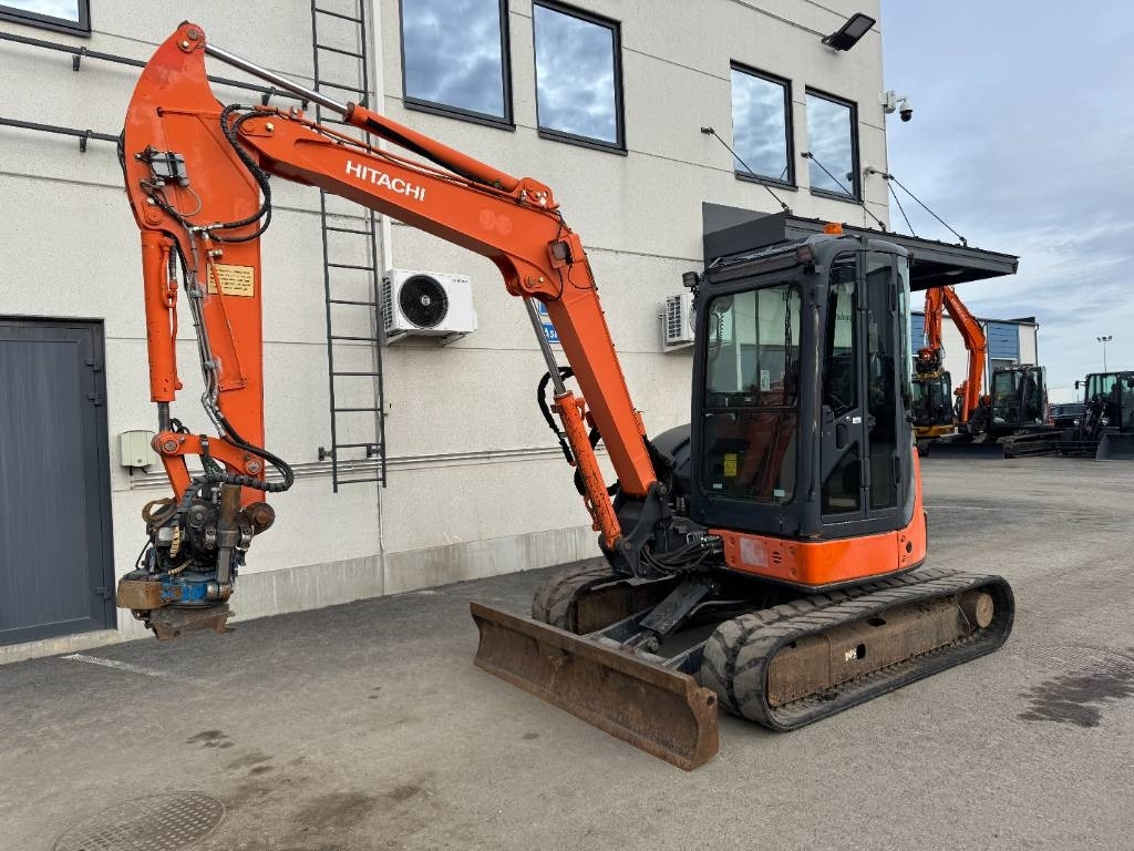 Hitachi ZX50U-2 PYÖRITTÄJÄLLÄ - Mini-ekskavators: foto 2 Hitachi ZX50U-2 PYÖRITTÄJÄLLÄ - Mini-ekskavators: foto 2
