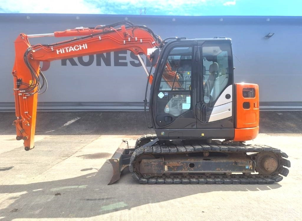 Hitachi ZX85US-6 PIENET TUNNIT - Mini-ekskavators: foto 1 Hitachi ZX85US-6 PIENET TUNNIT - Mini-ekskavators: foto 1