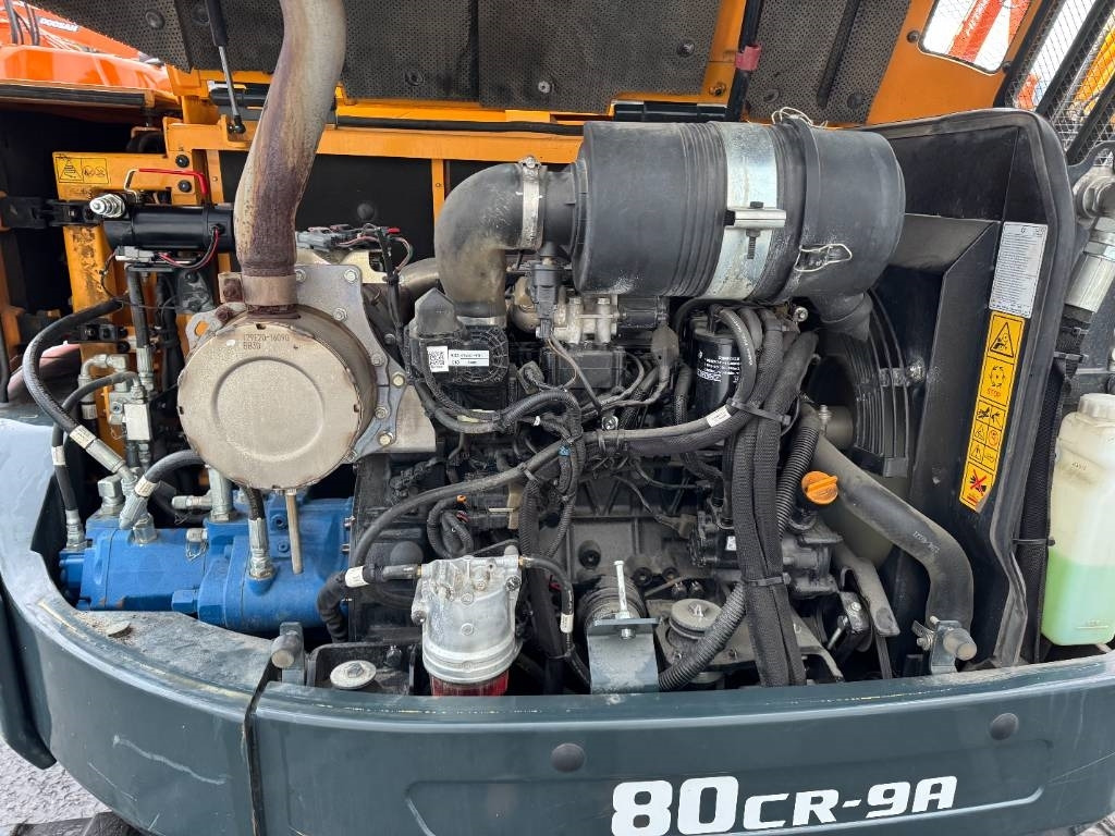 Mini-ekskavators Hyundai R80CR-9A PYÖRITTÄJÄLLÄ: foto 8
