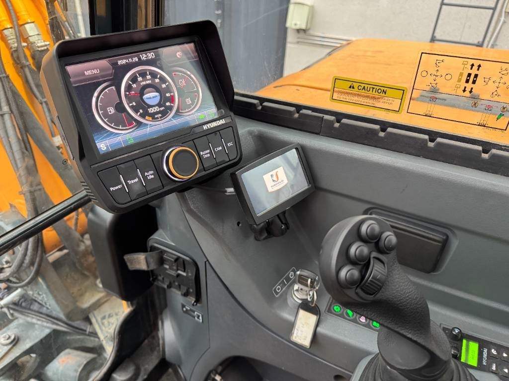 Mini-ekskavators Hyundai R80CR-9A PYÖRITTÄJÄLLÄ: foto 10