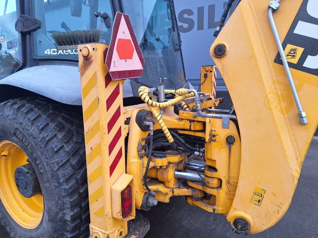 JCB 4CX Eco PYÖRITTÄJÄLLÄ - Ekskavators-iekrāvējs: foto 3 JCB 4CX Eco PYÖRITTÄJÄLLÄ - Ekskavators-iekrāvējs: foto 3