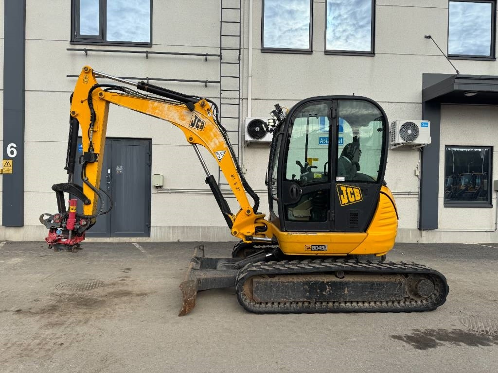 JCB 8045ZTS PYÖRITTÄJÄLLÄ - Mini-ekskavators: foto 1 JCB 8045ZTS PYÖRITTÄJÄLLÄ - Mini-ekskavators: foto 1