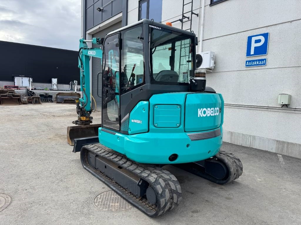 Kobelco SK45SRX-6 Pyörittäjä pihdeillä - Mini-ekskavators: foto 3 Kobelco SK45SRX-6 Pyörittäjä pihdeillä - Mini-ekskavators: foto 3
