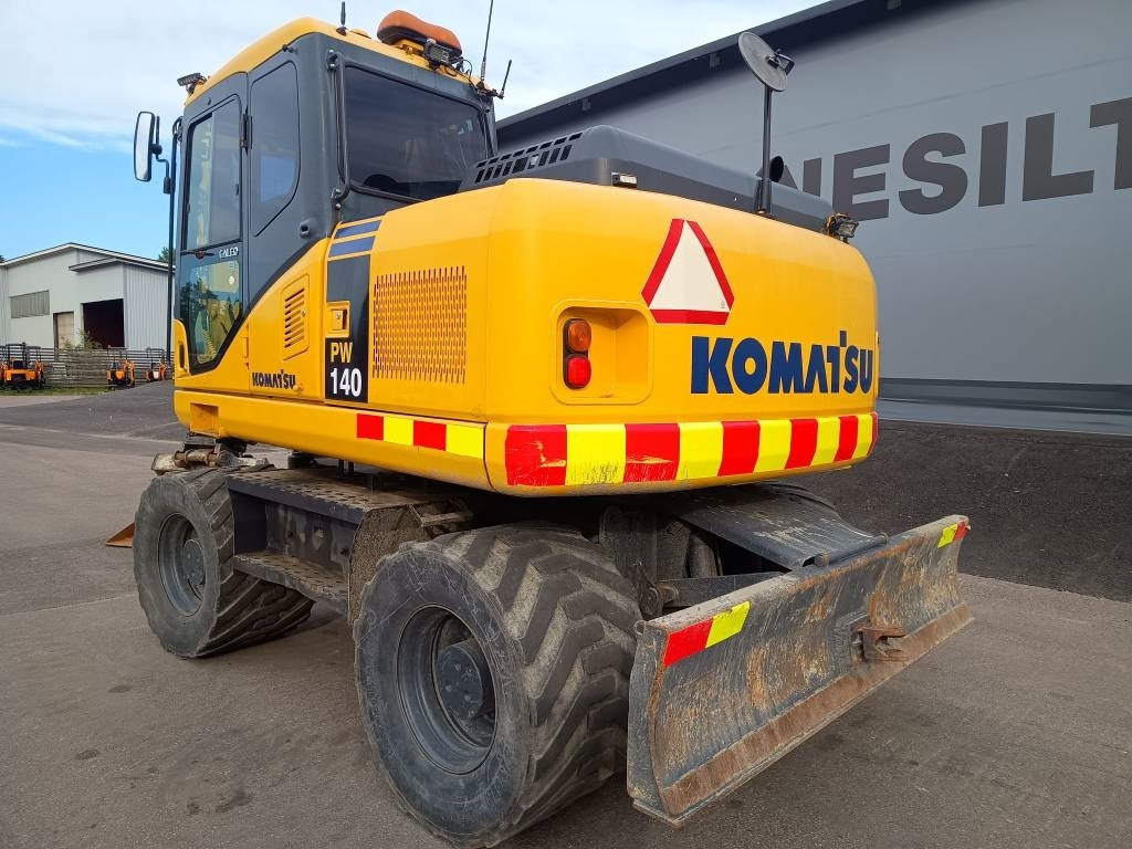 Komatsu MYYTY! SOLD! PW140-7 PYÖRITTÄJÄLLÄ - Riteņu ekskavators: foto 3 Komatsu MYYTY! SOLD! PW140-7 PYÖRITTÄJÄLLÄ - Riteņu ekskavators: foto 3