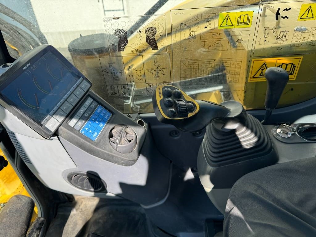 Komatsu PC88MR-8 PYÖRITTÄJÄLLÄ  līzingu Komatsu PC88MR-8 PYÖRITTÄJÄLLÄ: foto 11