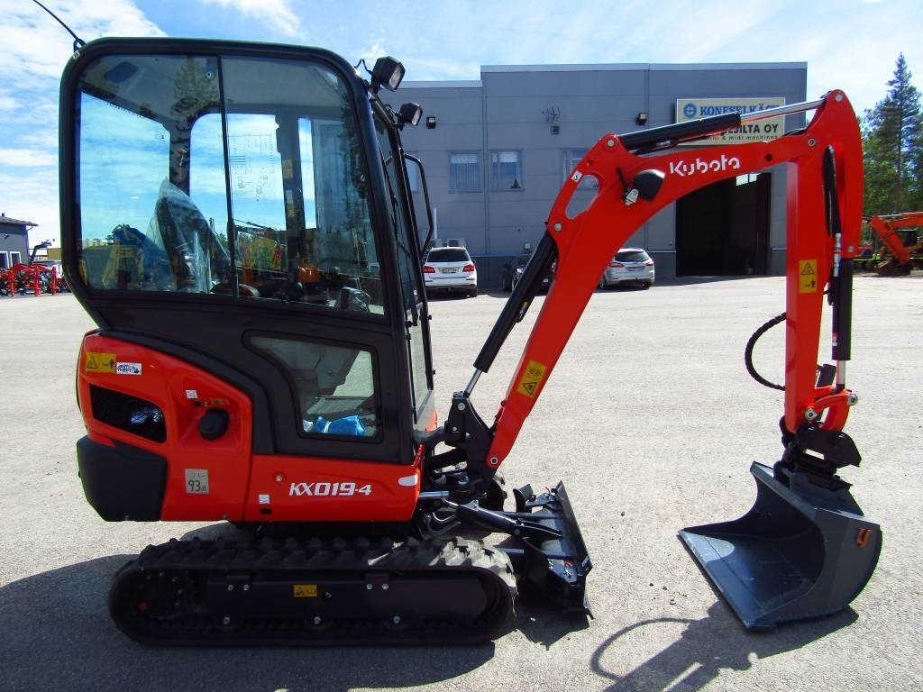 Kubota KX019-4 ERIKOISTARJOUS RAJOITETTU ERÄ - Mini-ekskavators: foto 5 Kubota KX019-4 ERIKOISTARJOUS RAJOITETTU ERÄ - Mini-ekskavators: foto 5