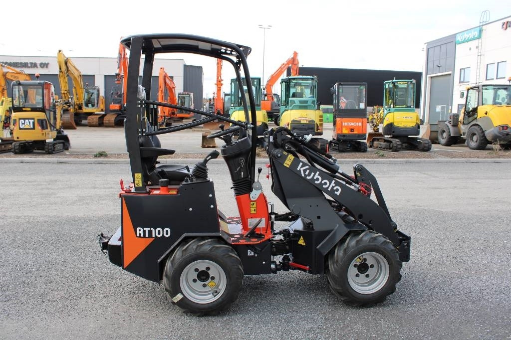 Kubota RT100-2 UUSI  - Mini iekrāvējs: foto 5 Kubota RT100-2 UUSI  - Mini iekrāvējs: foto 5