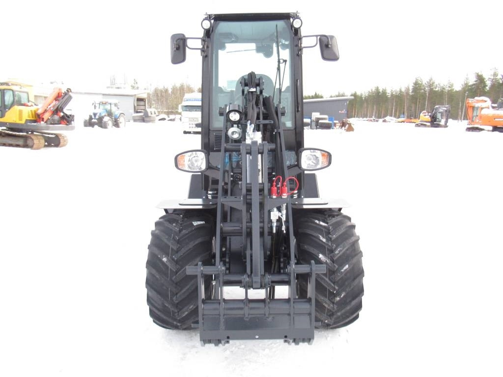 Kubota RT210-2 UUSI, TAKUU  - Mini iekrāvējs: foto 3 Kubota RT210-2 UUSI, TAKUU  - Mini iekrāvējs: foto 3