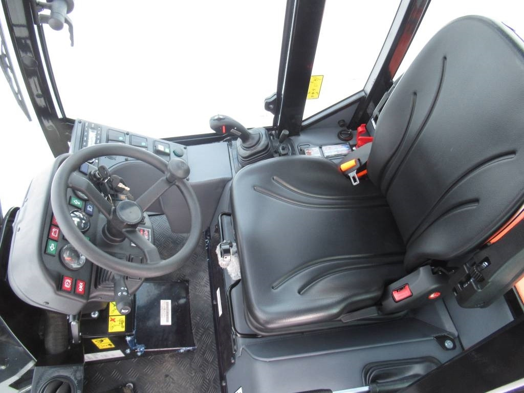 Jaunā Mini iekrāvējs Kubota RT260-2 UUSI, TAKUU: foto 14 Jaunā Mini iekrāvējs Kubota RT260-2 UUSI, TAKUU: foto 14