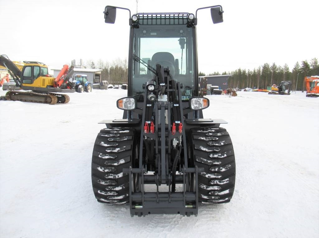 Kubota RT260-2 UUSI, TAKUU  - Mini iekrāvējs: foto 5 Kubota RT260-2 UUSI, TAKUU  - Mini iekrāvējs: foto 5